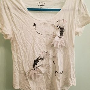 White t-shirt with ballerinas